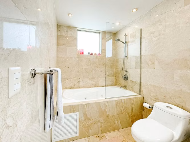 VENTA DE CASA EN CONDOMINIO POZOS DE SANTA ANA CON PISCINA PROPIA. - Imagen 13