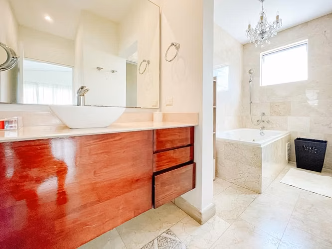 VENTA DE CASA EN CONDOMINIO POZOS DE SANTA ANA CON PISCINA PROPIA. - Imagen 12