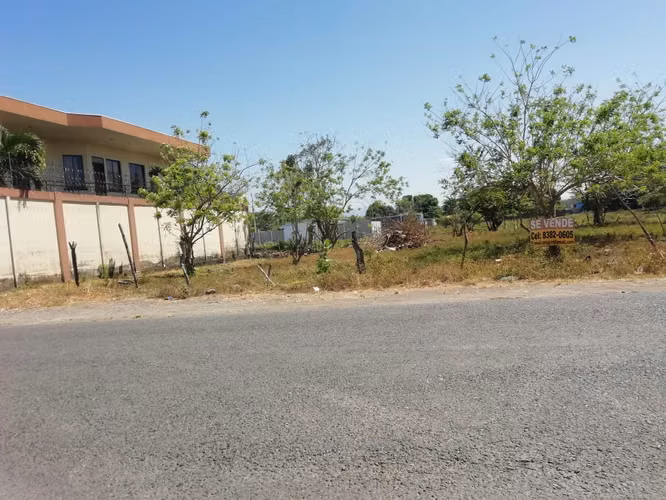 Puntarenas a 100m del Hosp Monseñor Sanabria… hermoso lote plano