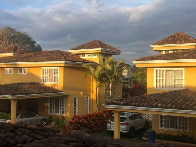 Su Condominio en Moravia,  en un lugar lleno de paz , tranquilidad y seguro