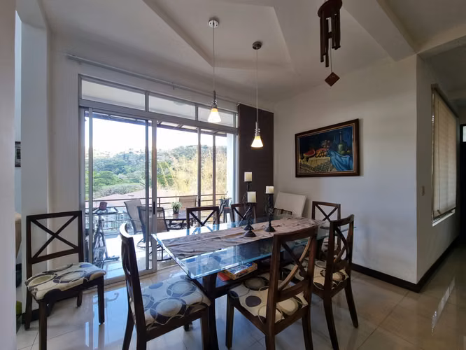 CASA CON VISTAS PANORAMICAS -  EN VENTA - RIO ORO DE SANTA ANA - Imagen 5