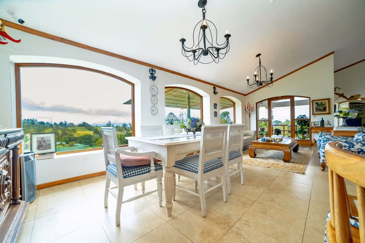 Se vende Casa en Patio de Agua, San Rafael, Vázquez de Coronado (FE).