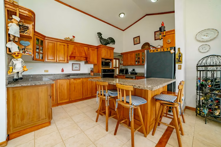 Se vende Casa en Patio de Agua, San Rafael, Vázquez de Coronado (FE).