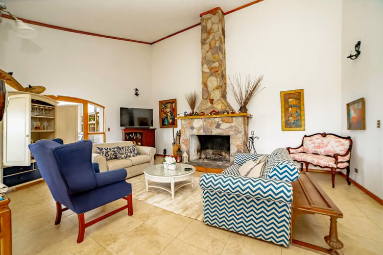 Se vende Casa en Patio de Agua, San Rafael, Vázquez de Coronado (FE).