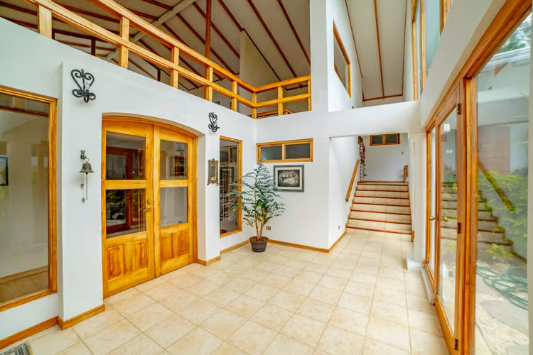 Se vende Casa en Patio de Agua, San Rafael, Vázquez de Coronado (FE).