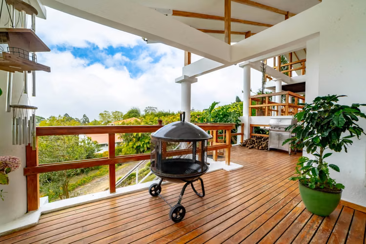 Se vende Casa en Patio de Agua, San Rafael, Vázquez de Coronado (FE).