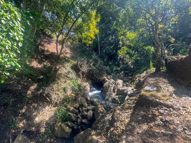 Se vende terreno ubicado en Patarrá, Desamparados (AD). - Imagen 13