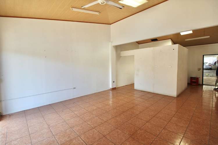 Se alquila propiedad para uso comercial. a la par de CCSS Esparza