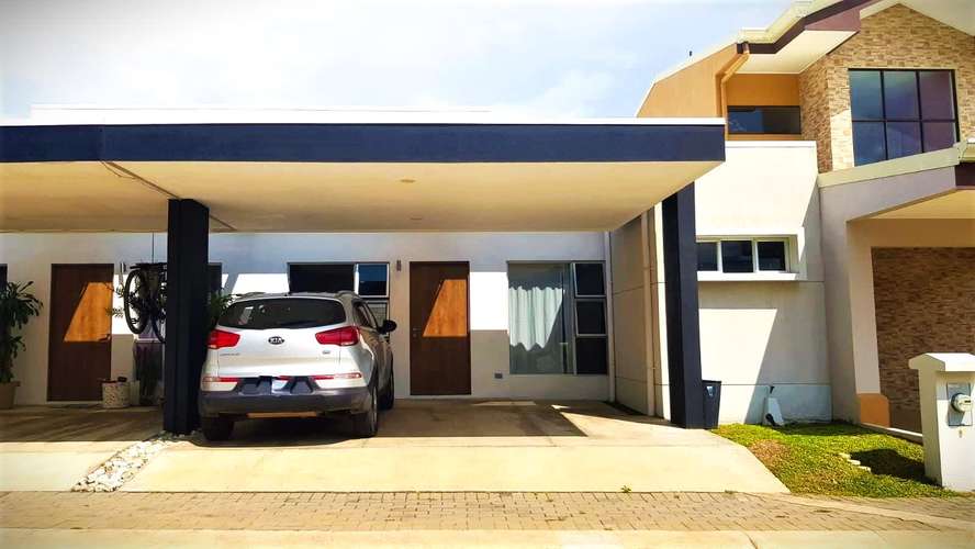 SE ALQUILA HERMOSA CASA EN EL COYOL DE ALAJUELA