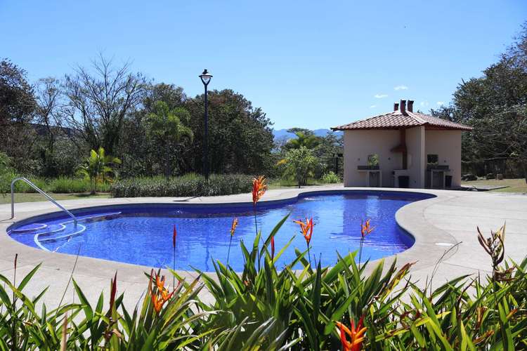 SE ALQUILA HERMOSA CASA EN EL COYOL DE ALAJUELA
