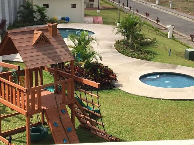 SE ALQUILA HERMOSA CASA EN EL COYOL DE ALAJUELA