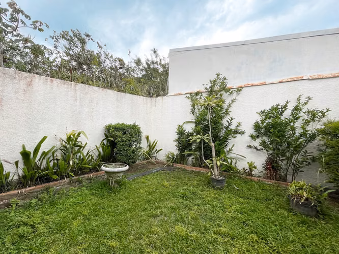 Se vende Casa con Uso de Suelo Mixto, Los Yoses (AD).