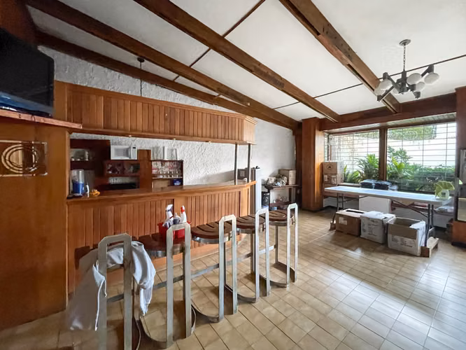 Se vende Casa con Uso de Suelo Mixto, Los Yoses (AD).