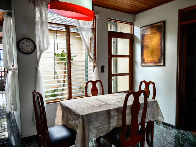 CASA EN VENTA USO SUELO MIXTO – EXCELENTE UBICACIÓN ALAJUELA CENTRO