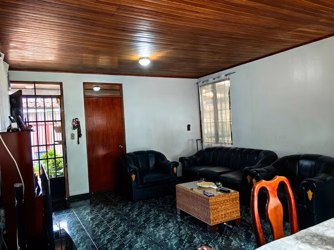 CASA EN VENTA USO SUELO MIXTO – EXCELENTE UBICACIÓN ALAJUELA CENTRO