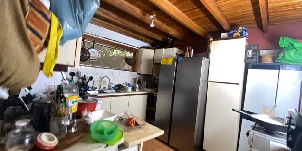 Se vende casa única en pintoresco Centro de Ciudad Colón - Imagen 8
