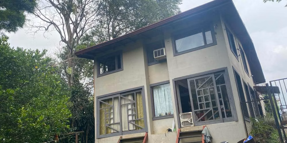 Se vende casa única en pintoresco Centro de Ciudad Colón - Imagen 12