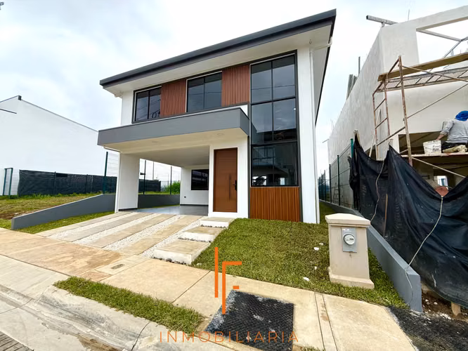 Casas Separadas de 5 Habitaciones en Condominio Tres Ríos - Imagen 7