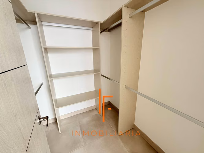 Venta de Casa con Lote de 200 m2 y Amenidades en Condominio, Curridabat - Imagen 9