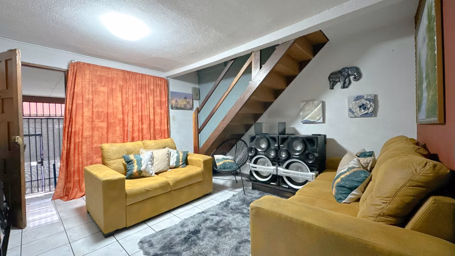 House for sale in Lagunilla de Heredia