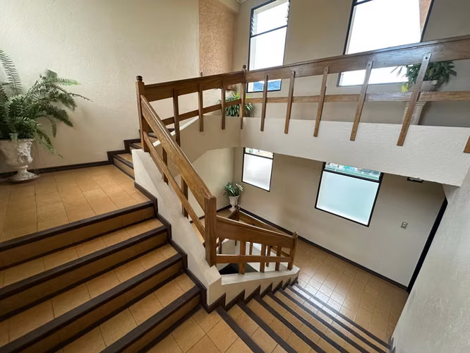 Alquiler de apartamento  en Escazu Centro lugar con excelente ubicación - Imagen 13