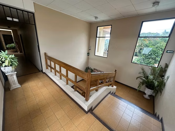 Alquiler de apartamento  en Escazu Centro lugar con excelente ubicación - Imagen 9
