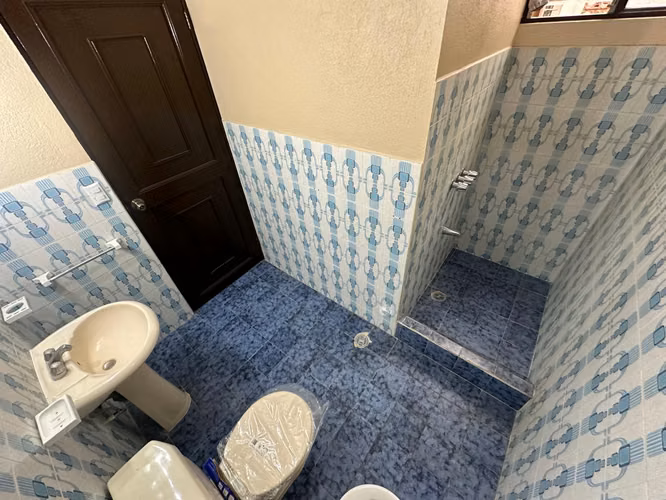 Alquiler de apartamento  en Escazu Centro lugar con excelente ubicación - Imagen 8