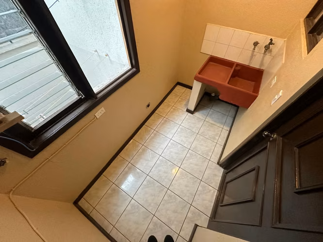 Alquiler de apartamento  en Escazu Centro lugar con excelente ubicación - Imagen 6