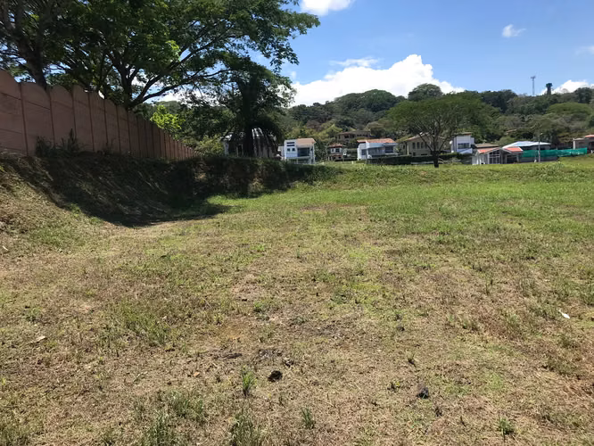 INCREIBLE REBAJO!!!lLote en Cond Valle Verde, Guácima, Alajuela - Imagen 2