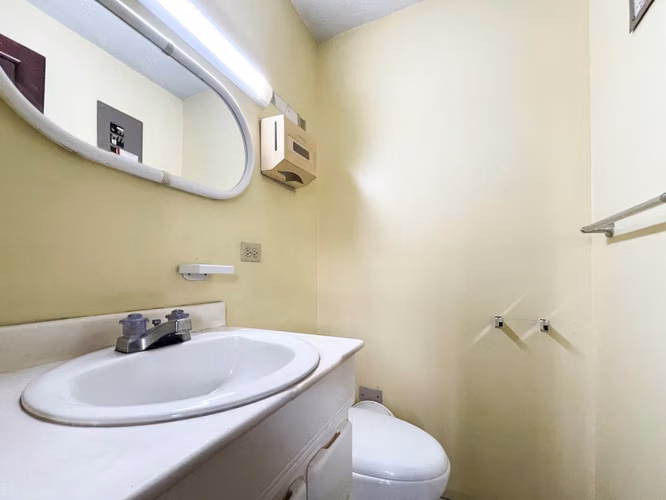 Se vende Casa para oficinas en Barrio González Lahmann, San José (AD). - Imagen 18
