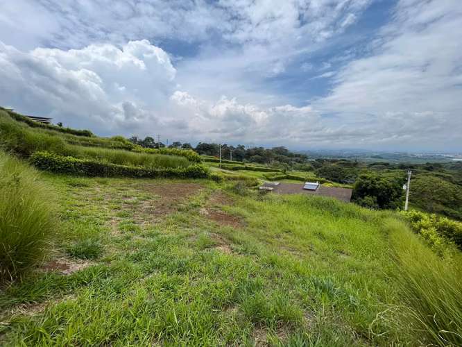 Venta/ Lote Semi Plano Hacienda Natura/ Zona Franca Evolution - Imagen 2