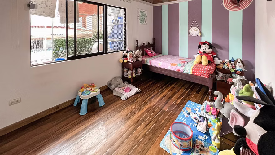 Se vende Propiedad con una Casa y dos Apartamentos, Moravia (FE). - Imagen 12