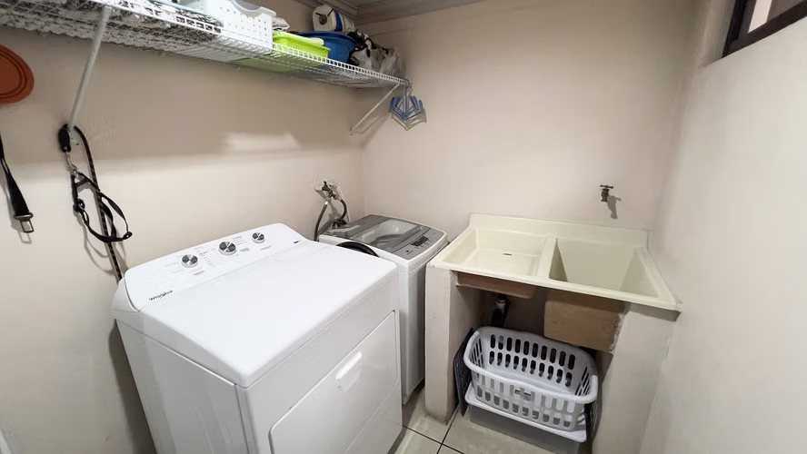 Se vende Propiedad con una Casa y dos Apartamentos, Moravia (FE). - Imagen 13