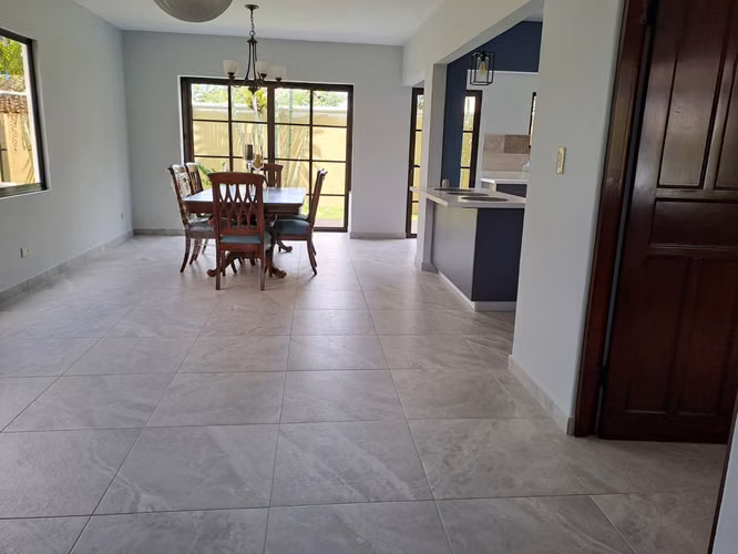 Venta casa en Condominio Lomas de Granadilla, Curridabat