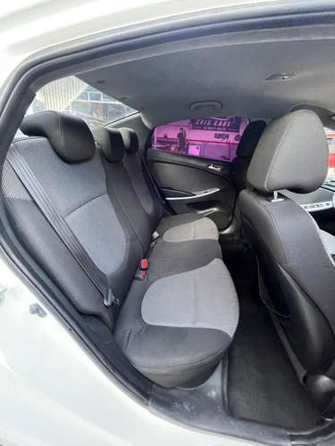 Hyundai Accent Manual 2013 - Imagen 5