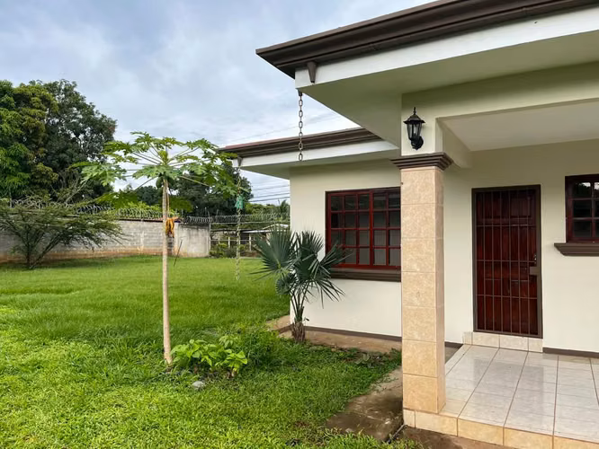 Casa en Venta Orotina