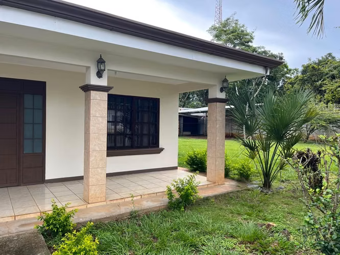 Casa en Venta Orotina