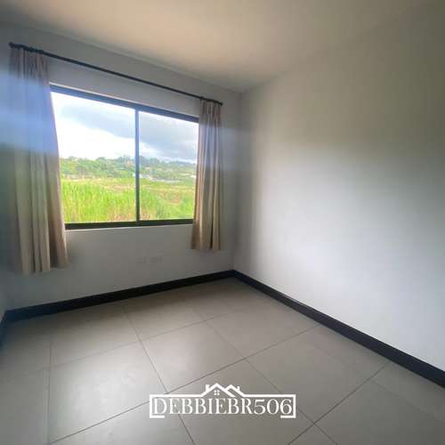 Preciosa casa en condominio con vigilancia 24/7 / La Floresta - Imagen 8
