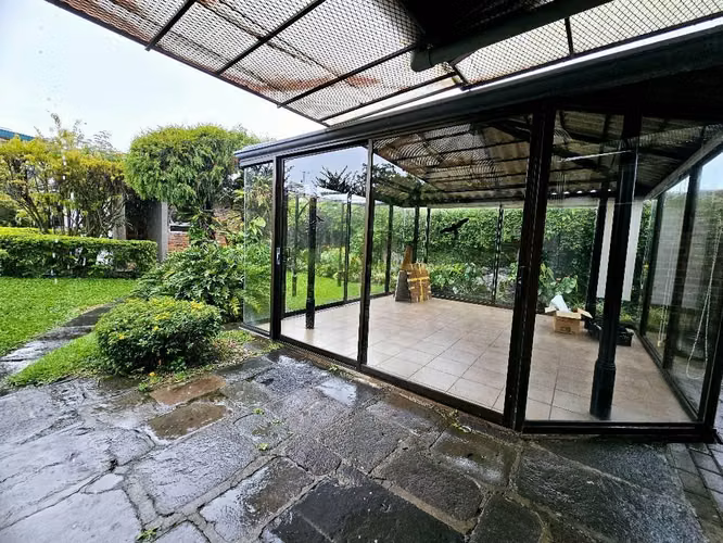 Vendo casa de una planta sobre calle principal de Sabanilla - Imagen 2