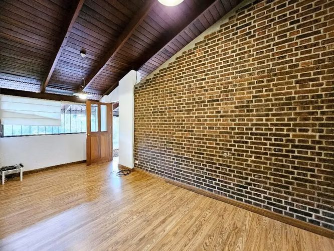 Vendo casa de una planta sobre calle principal de Sabanilla - Imagen 5