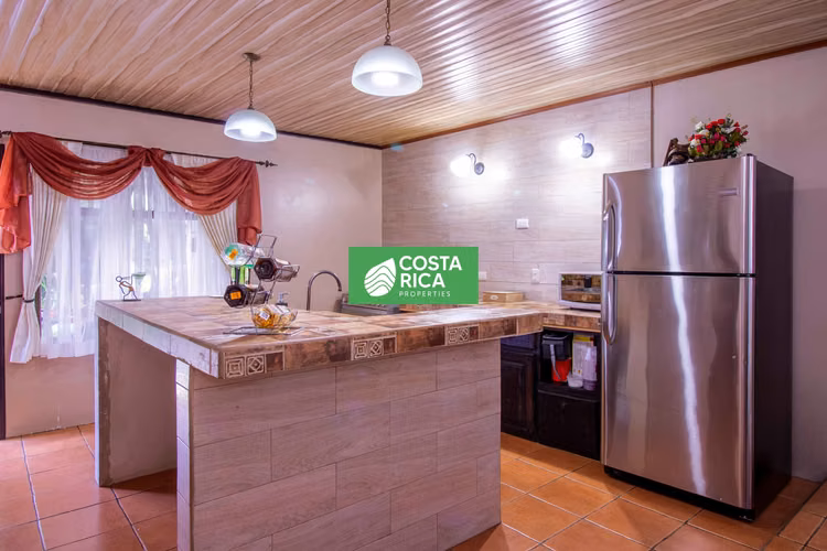 Casa en venta en Grecia, Santa Gertrudis Sur