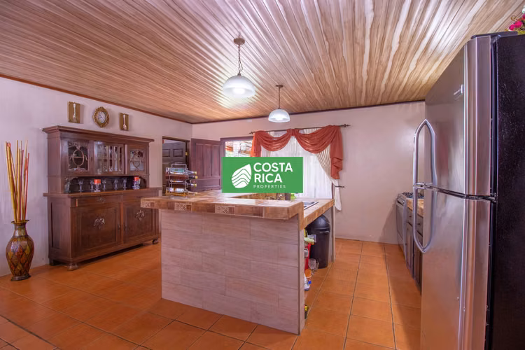 Casa en venta en Grecia, Santa Gertrudis Sur