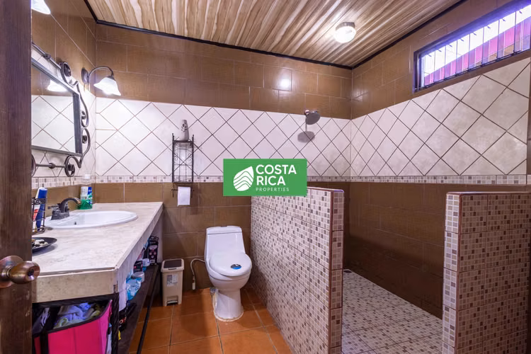 Casa en venta en Grecia, Santa Gertrudis Sur
