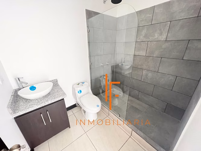 Se Alquila Moderna Casa en Condominio cerca de Curridabat - Imagen 10