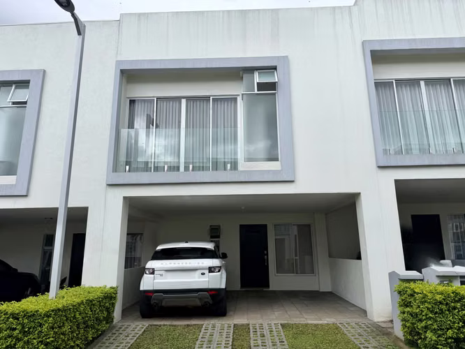 ALQUILER DE CASA EN CONDOMINIO - LOMAS DE AYARCO SUR - CURRIDABAT