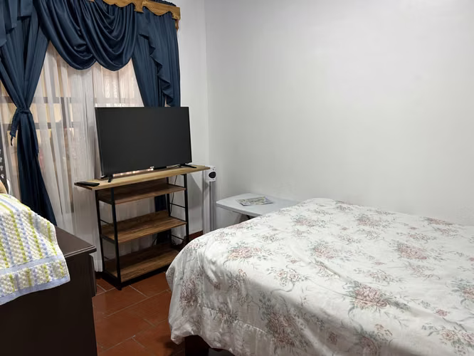 1126 San Juan de Naranjo casa con maravillosa vista! - Imagen 12