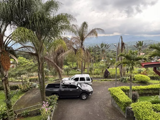 1126 San Juan de Naranjo casa con maravillosa vista! - Imagen 18
