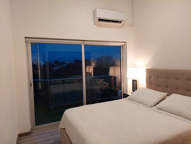 PENTHOUSE AMOBLADO ESPECTACULAR  O SOLO LINEA BLANCA EN TORRE  ROHRMOSER 135M2 - Imagen 9