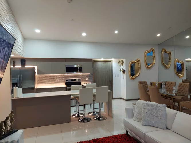 PENTHOUSE AMOBLADO ESPECTACULAR  O SOLO LINEA BLANCA EN TORRE  ROHRMOSER 135M2 - Imagen 3