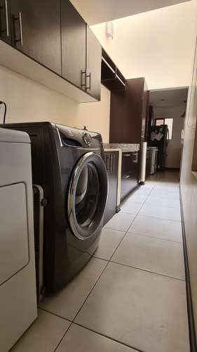 Bella Casa en San Fco de Heredia estilo Town house a 300 mts de Mall Oxigeno 3 hab